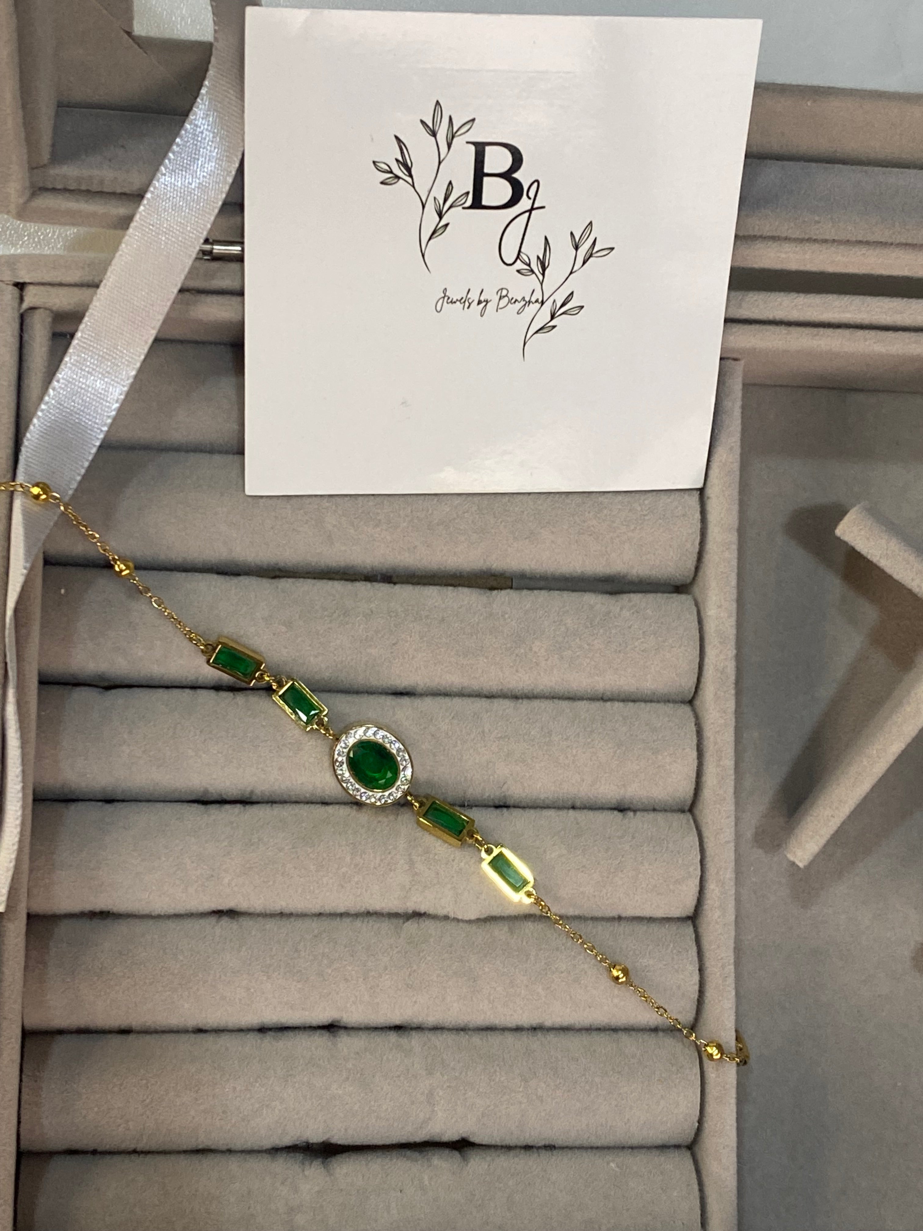 Emerald green Bracelet