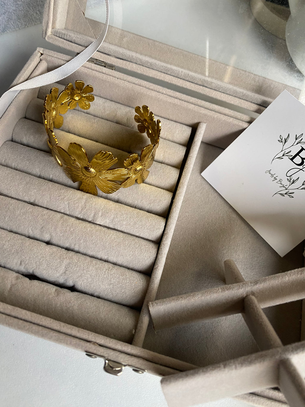 Golden Flower Handcuff