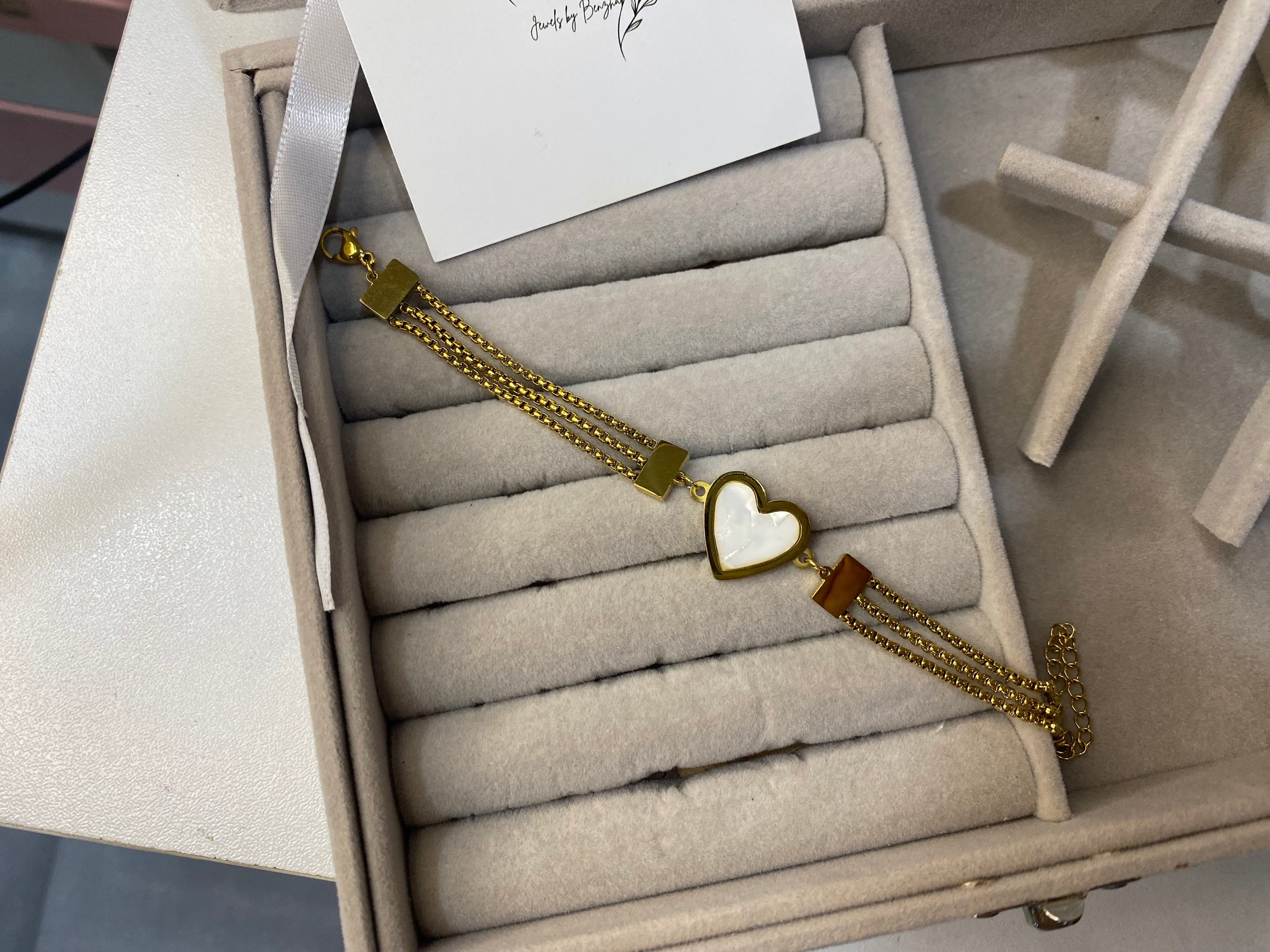 White heart Bracelet