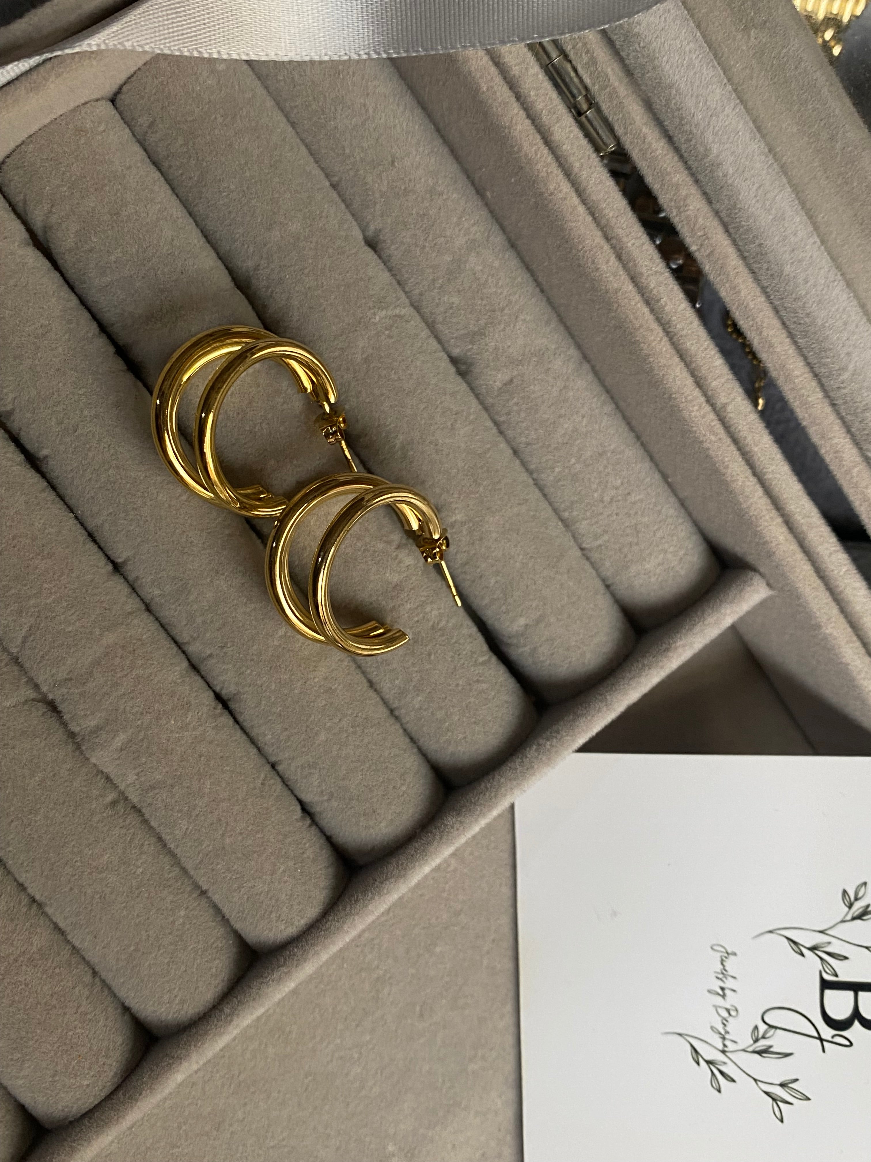 Triple layered earrings