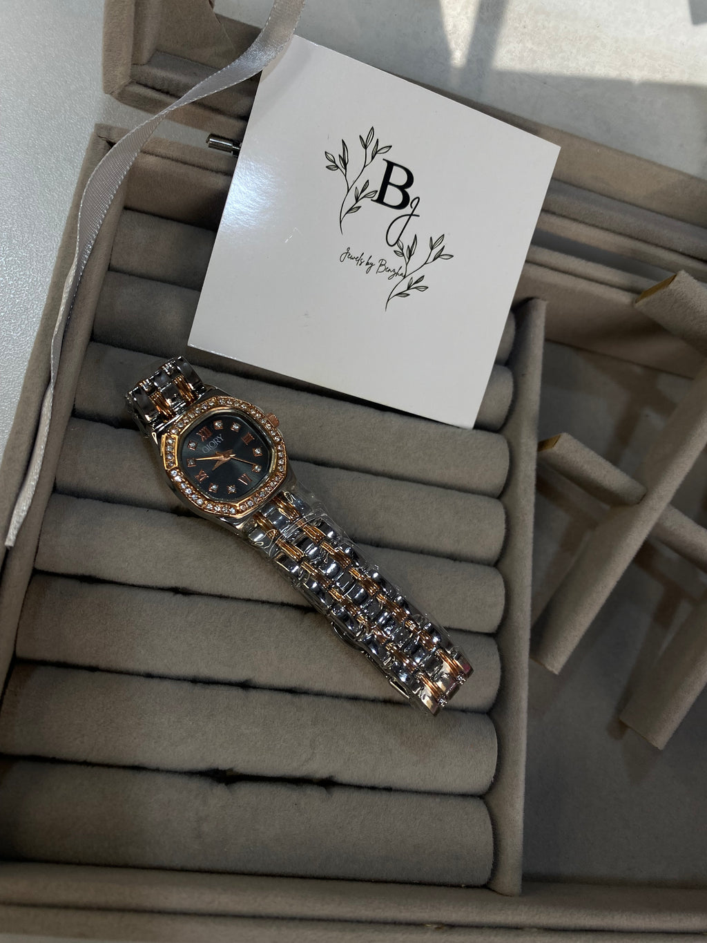 Glory Small Dial watch