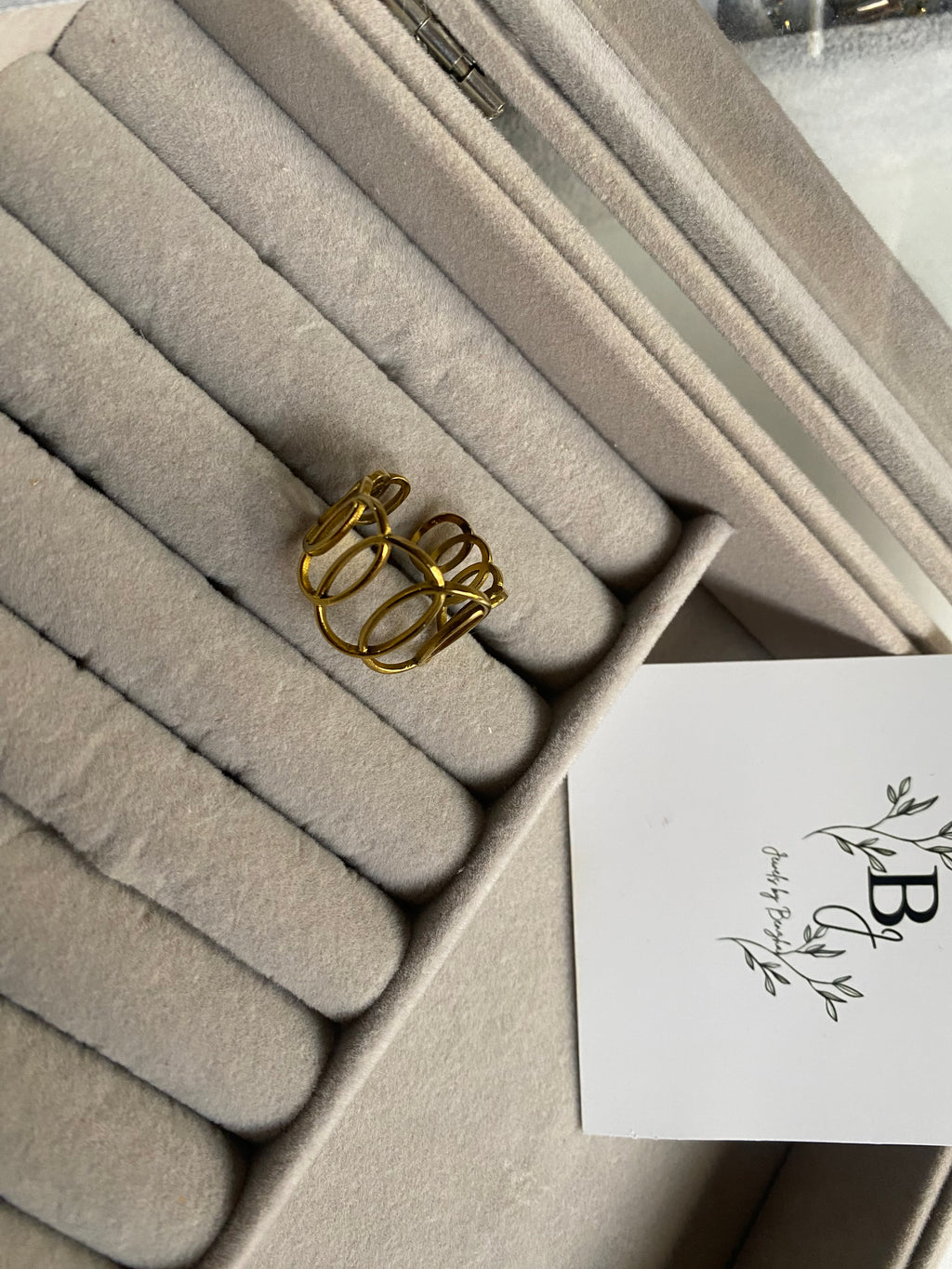 Ring