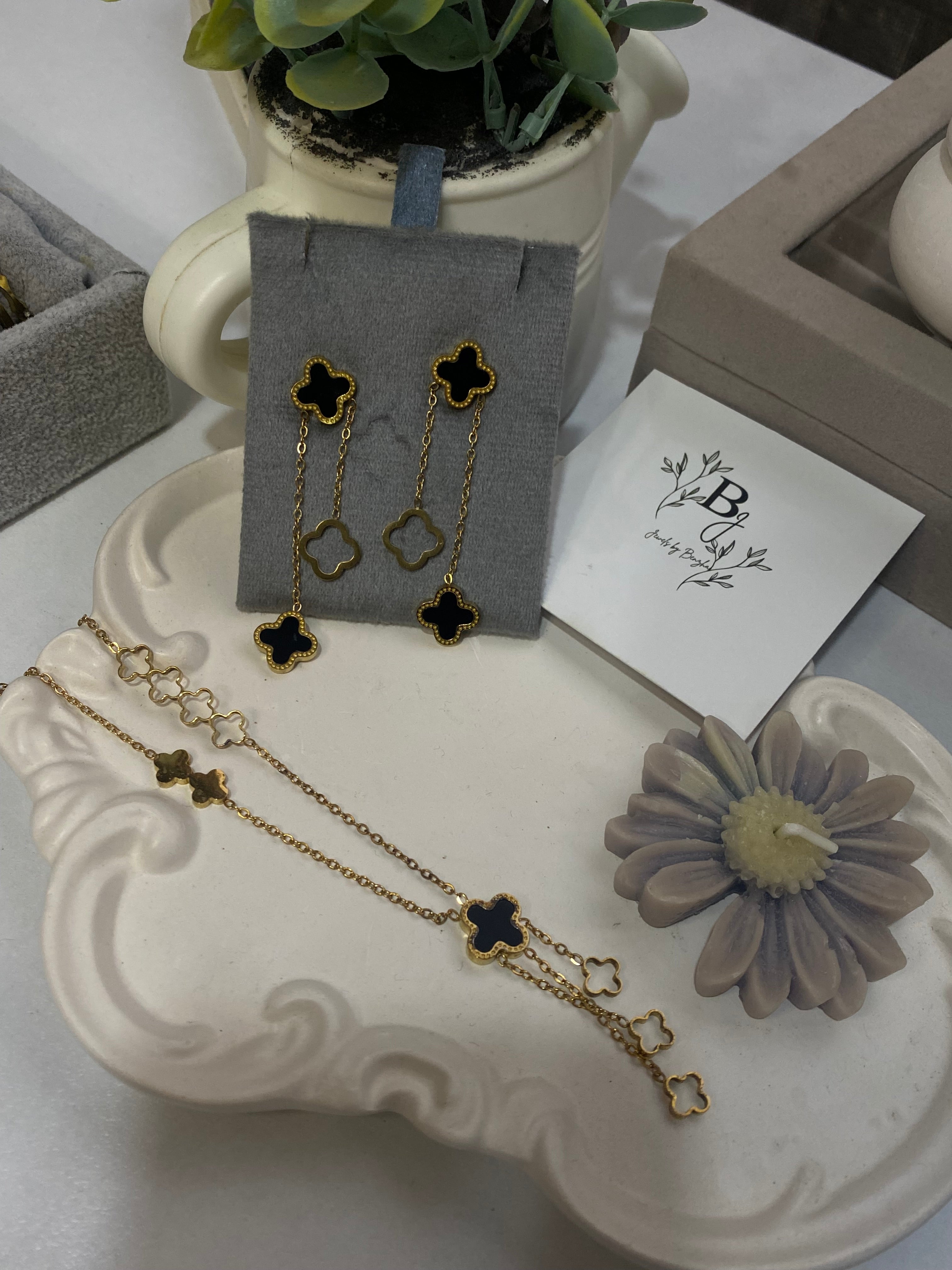 Black clover set