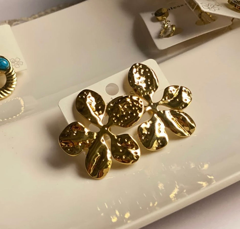 Elegant Flower Earrings