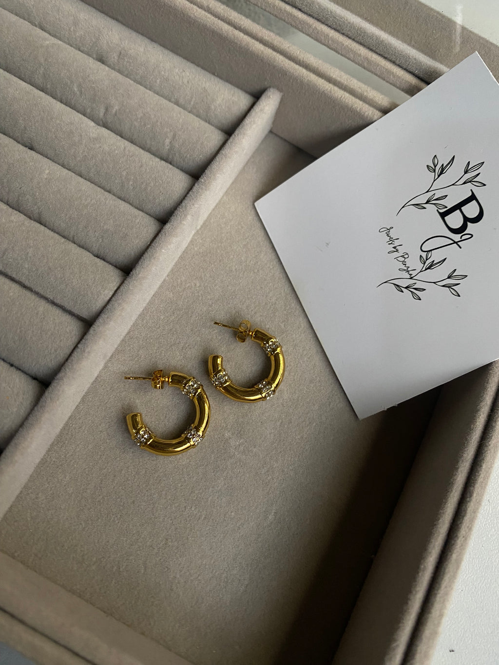 Earrings (baliyan)