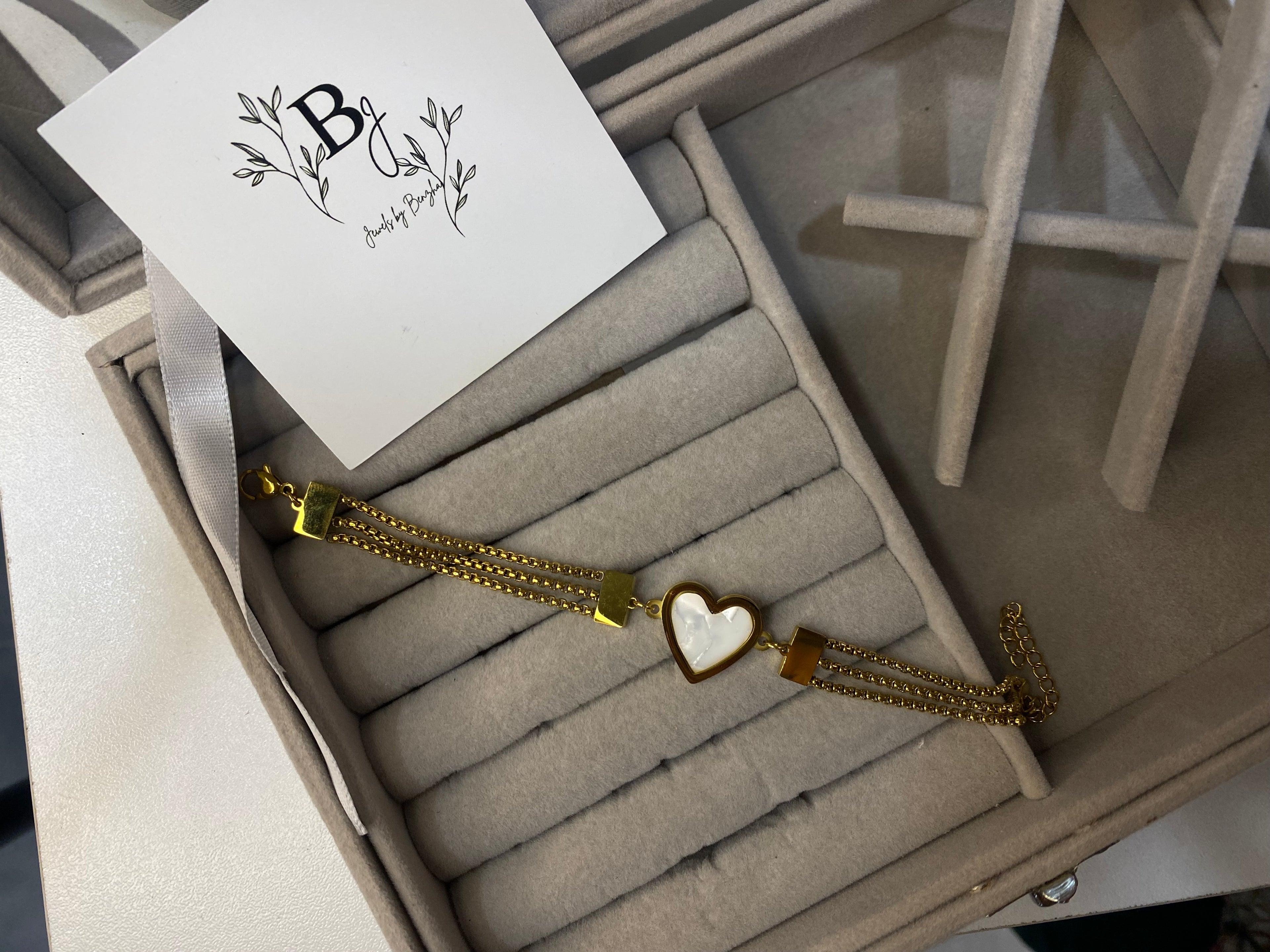 White heart Bracelet