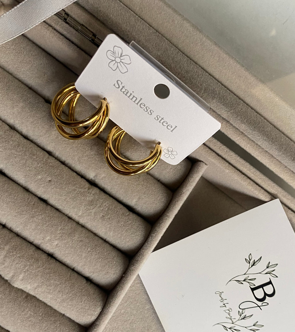 Triple layered earrings