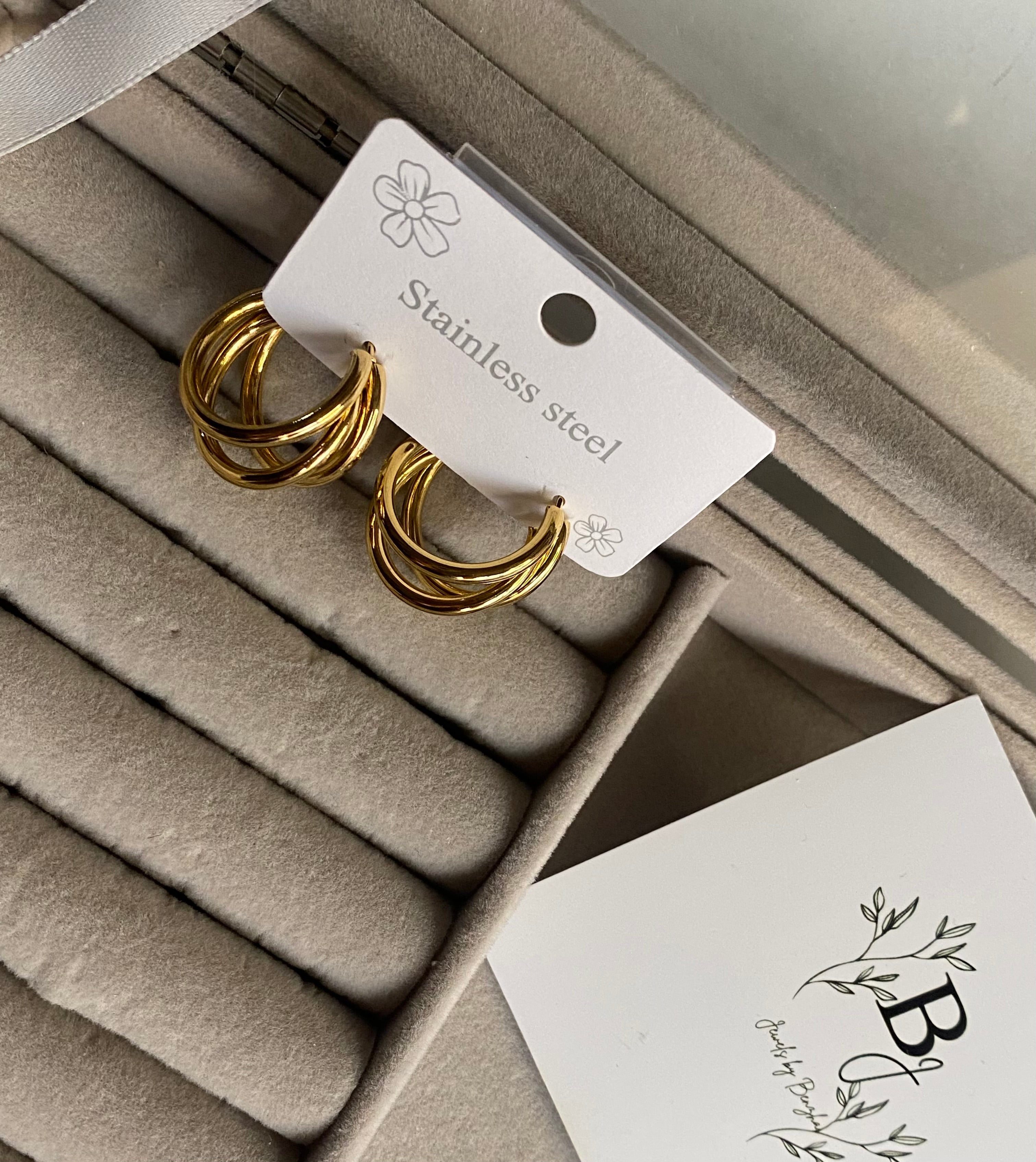 Triple layered earrings