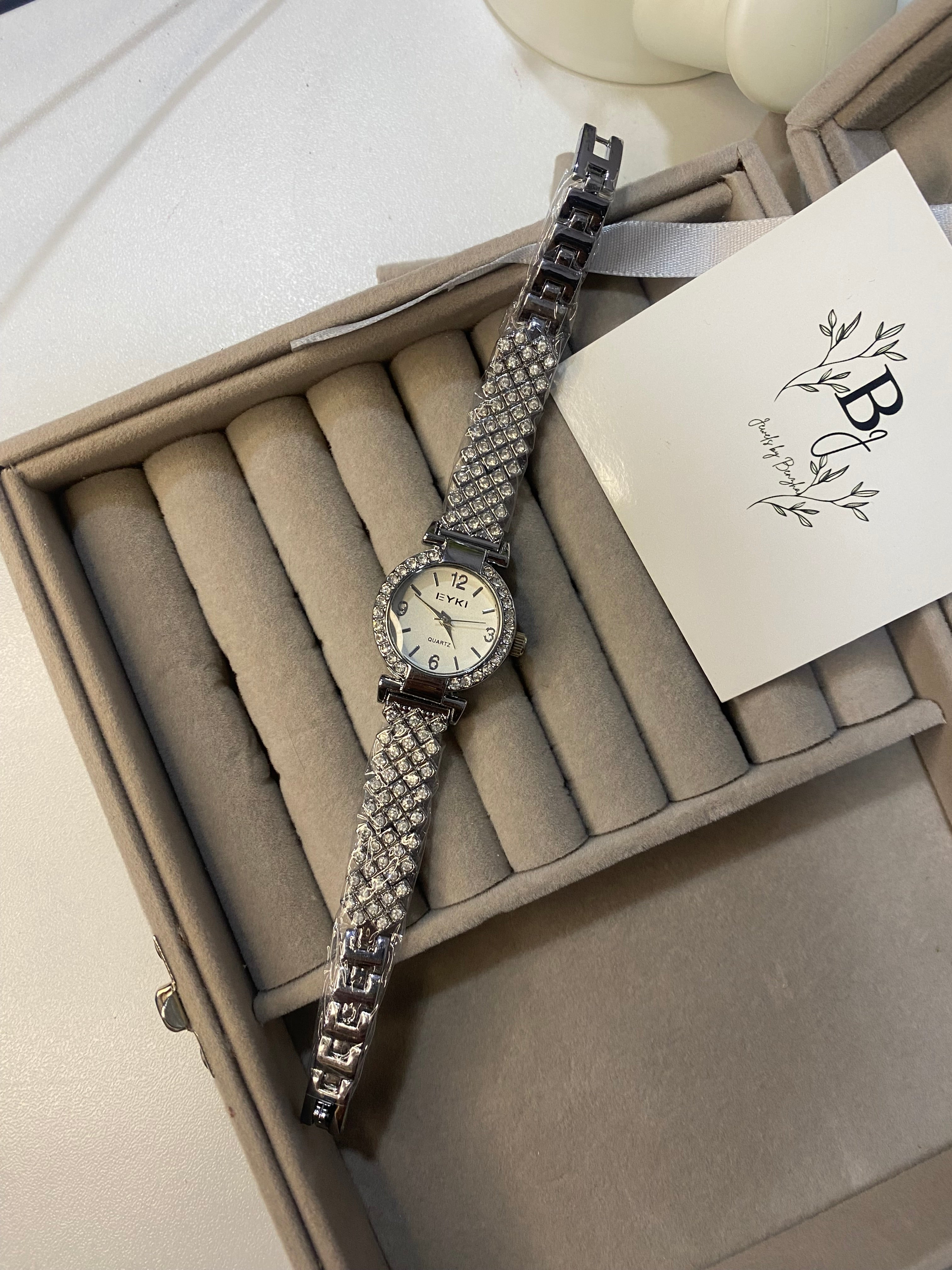 Eyki Silver Small dial Watch