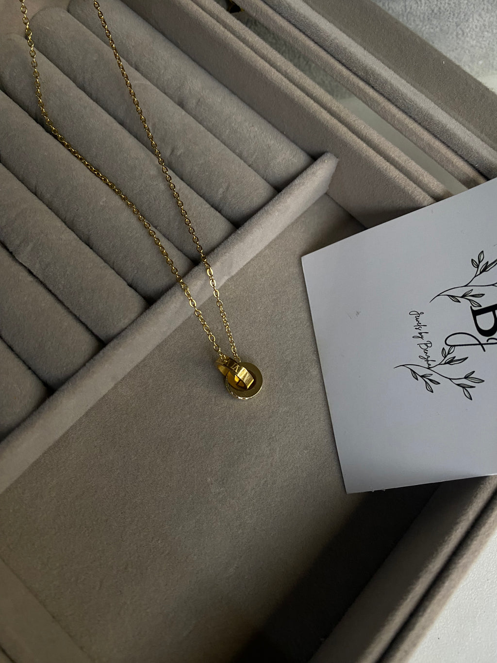 Elegant locket
