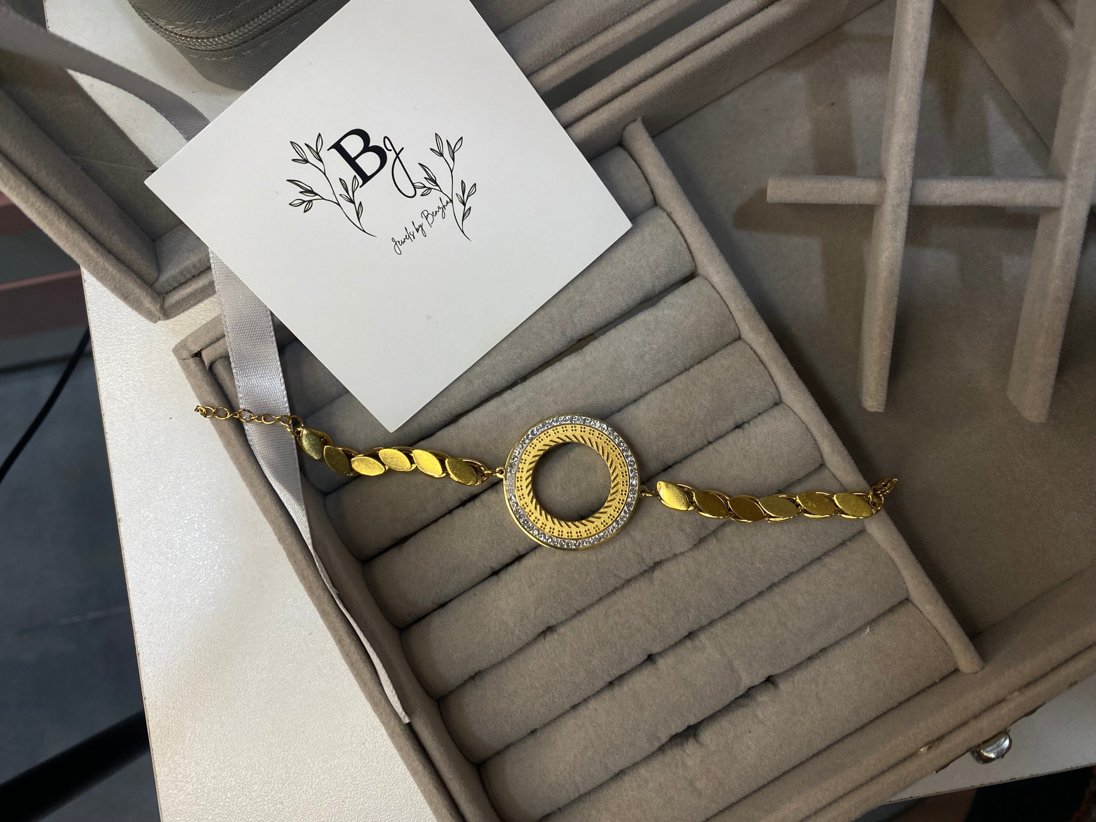 Royal round watch style bracelet