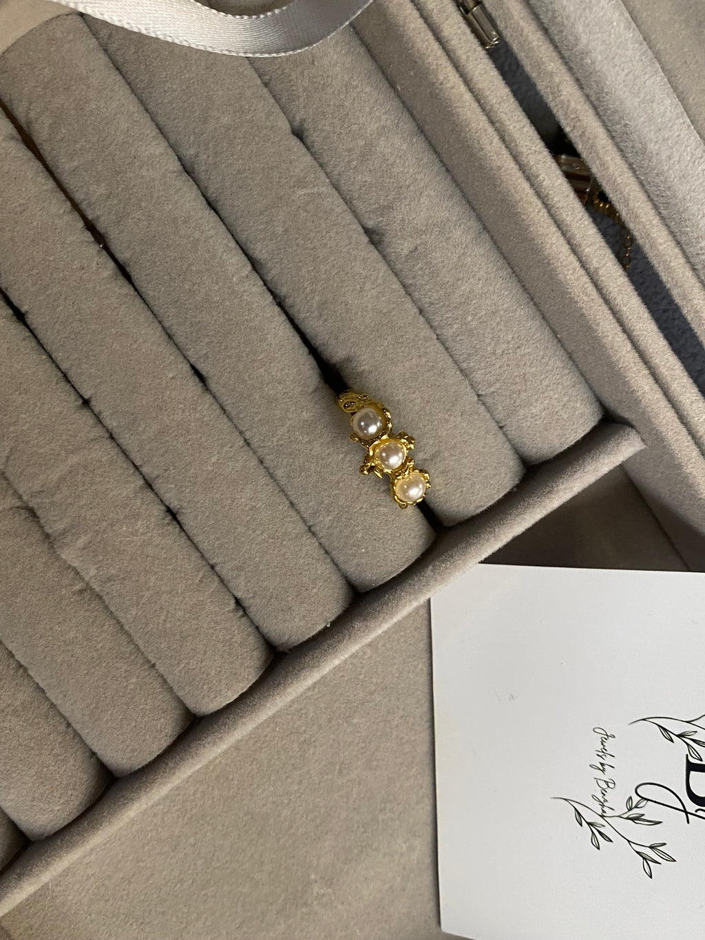Pearl ring