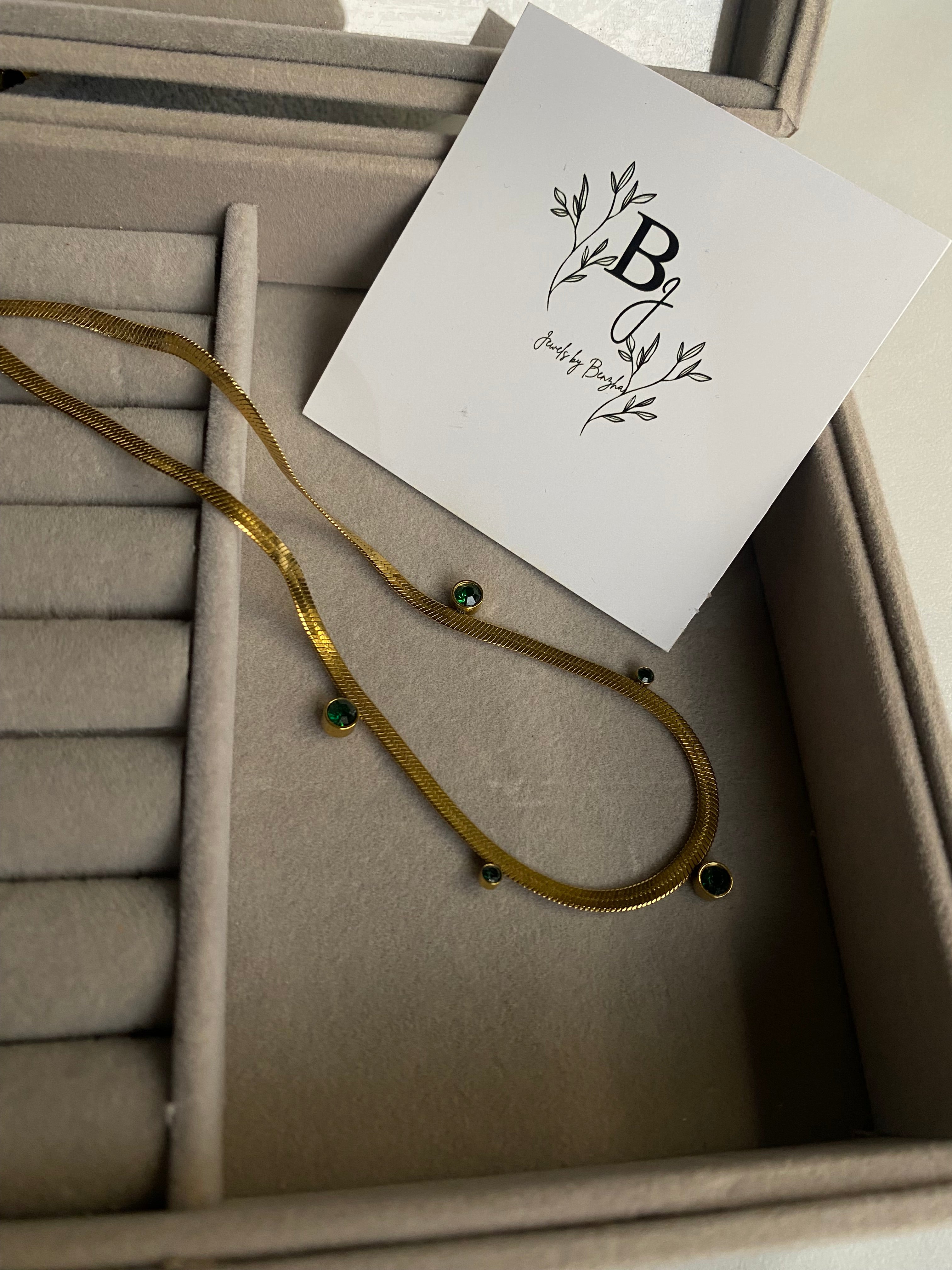 Emerald green necklace