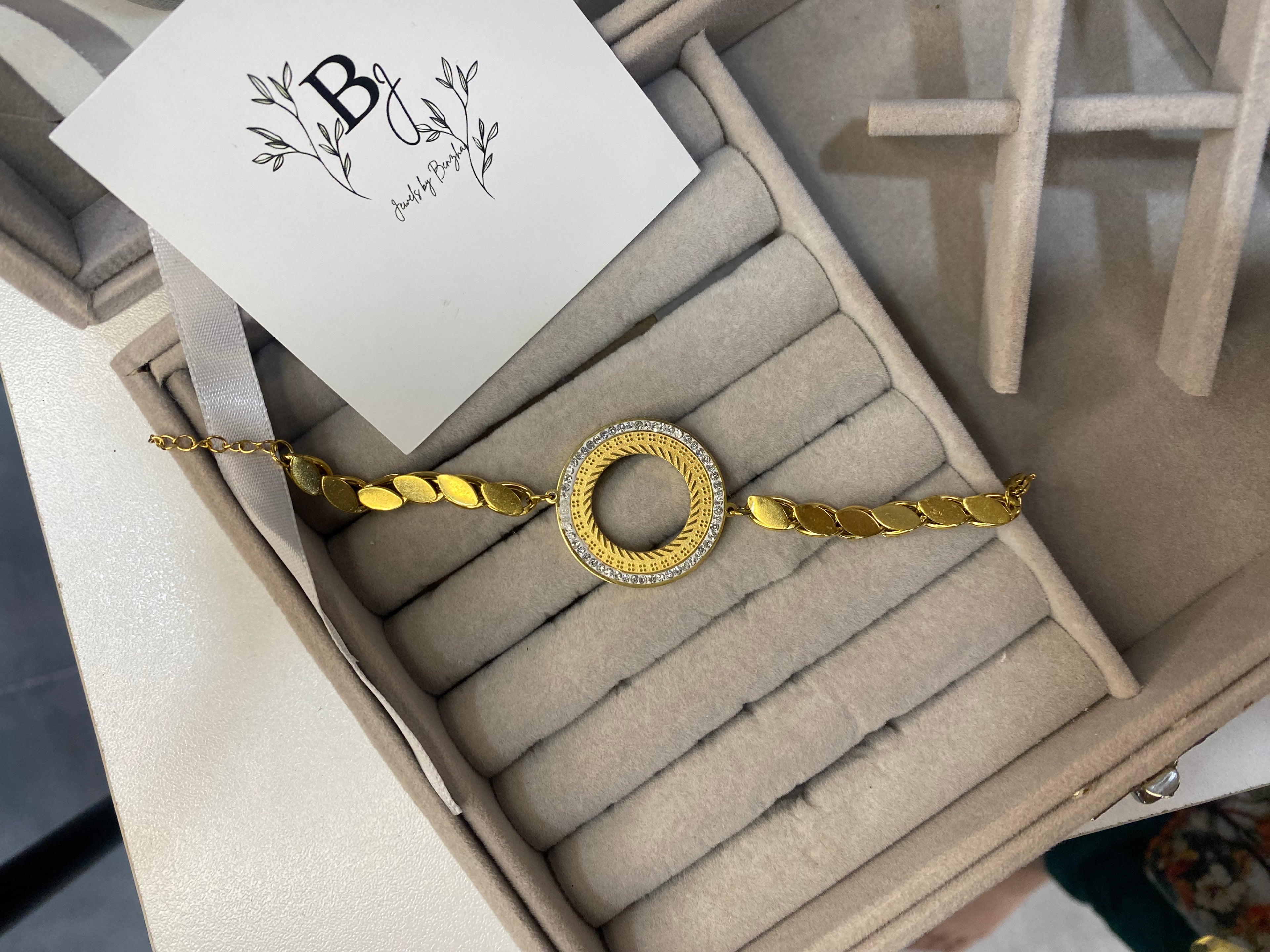 Royal round watch style bracelet